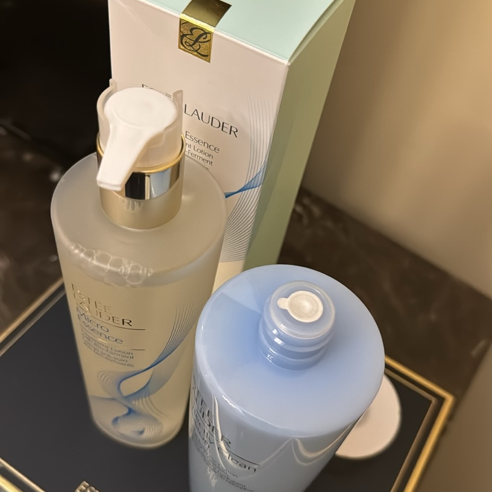 Estée Lauder - Picture 3 of 9